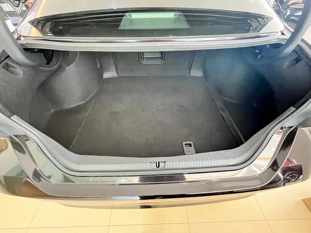 TOYOTA AVALON 2019