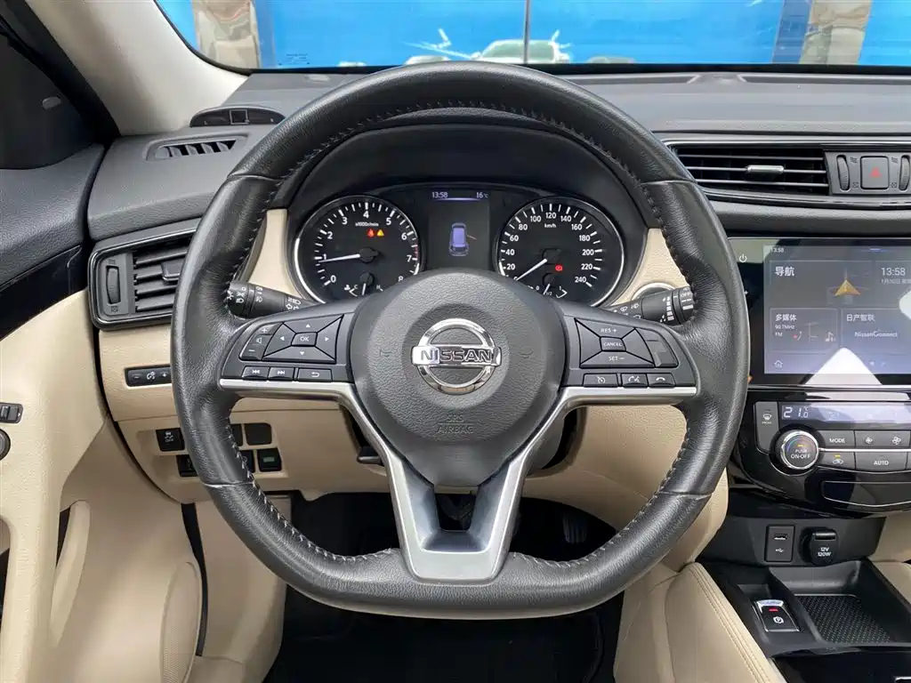 NISSAN X-TRAIL 2019