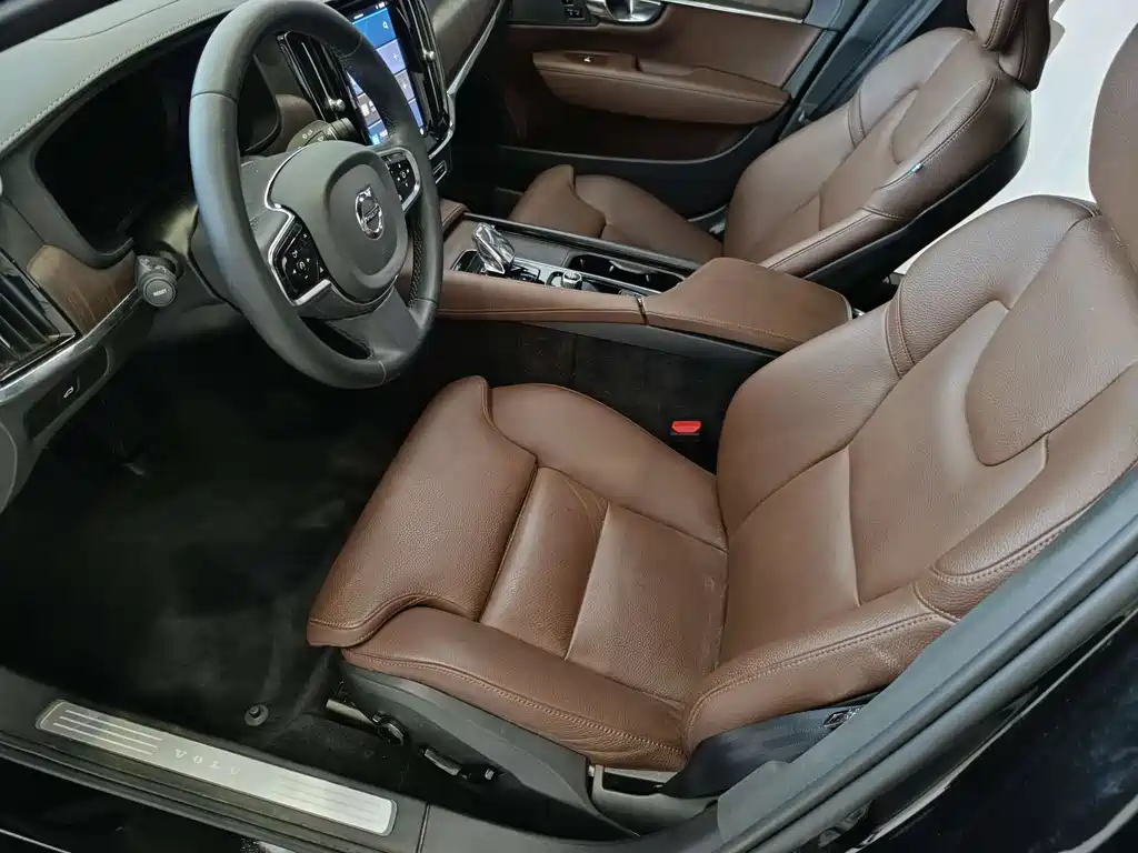 VOLVO S90 2022