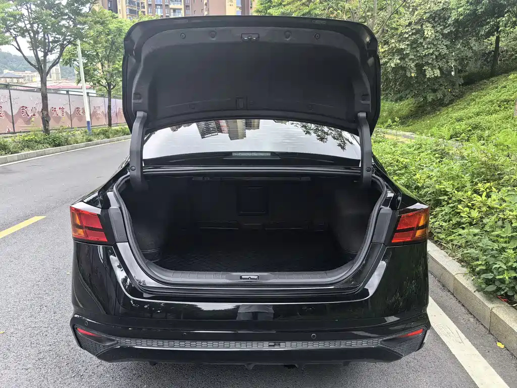 NISSAN TEANA 2021
