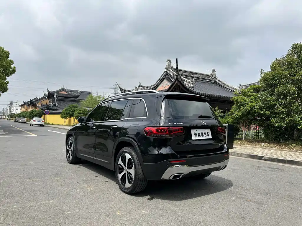 MERCEDES BENZ GLB 2022