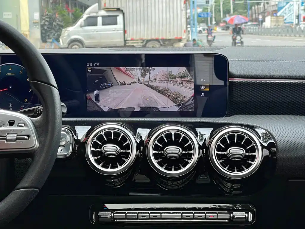 MERCEDES BENZ A-CLASS 2021