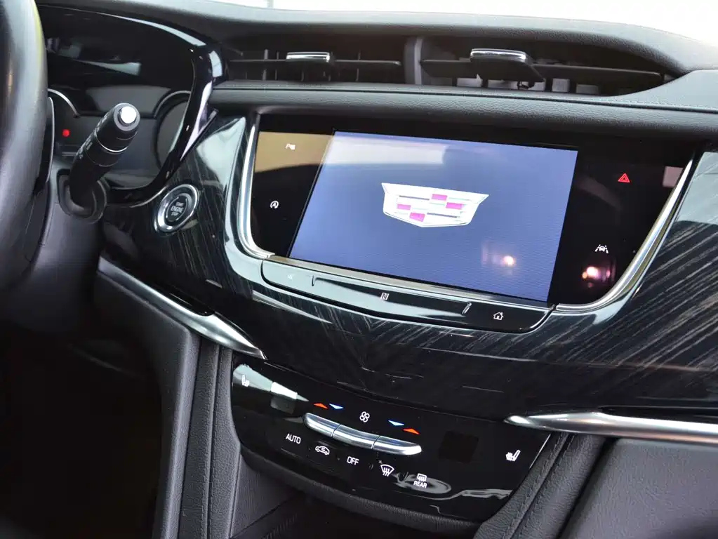 CADILLAC XT6 2021