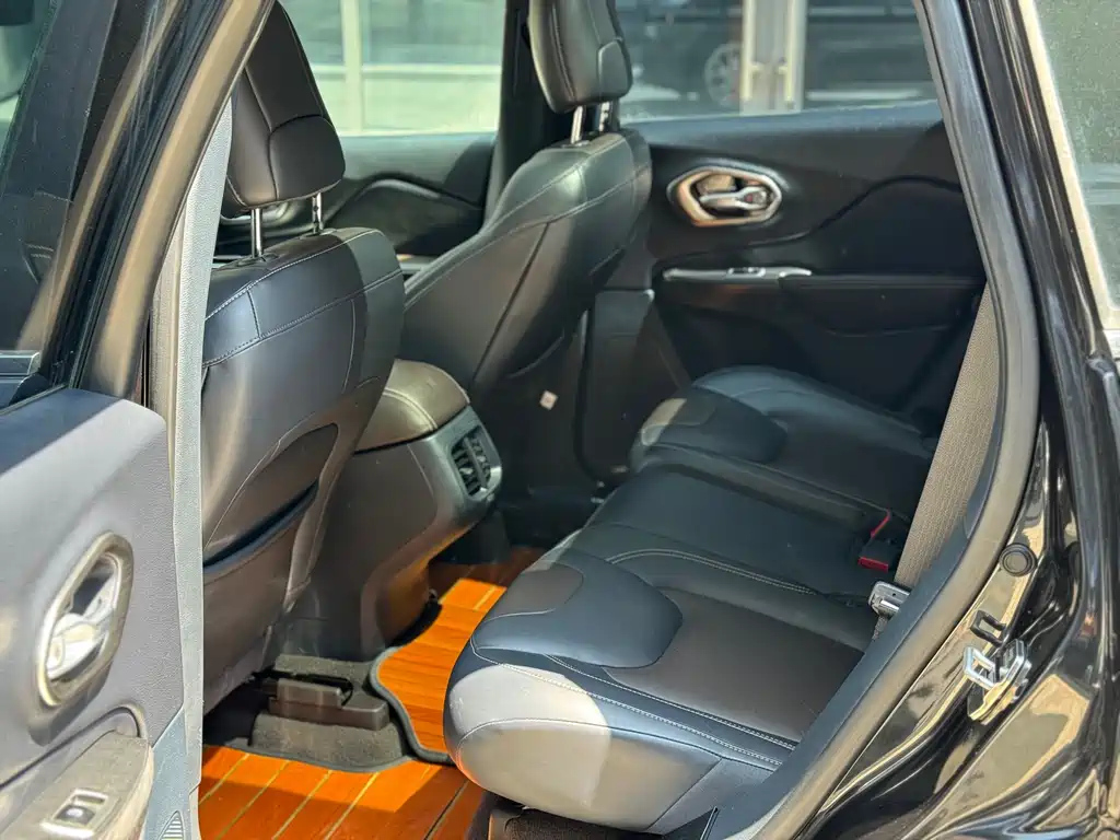 JEEP CHEROKEE 2016
