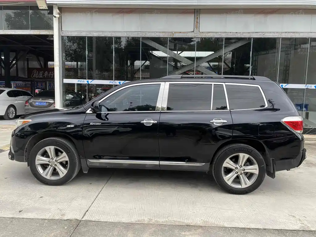 TOYOTA HIGHLANDER 2014