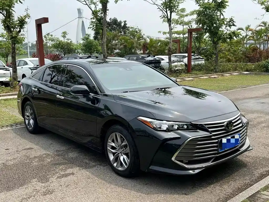 TOYOTA AVALON 2020
