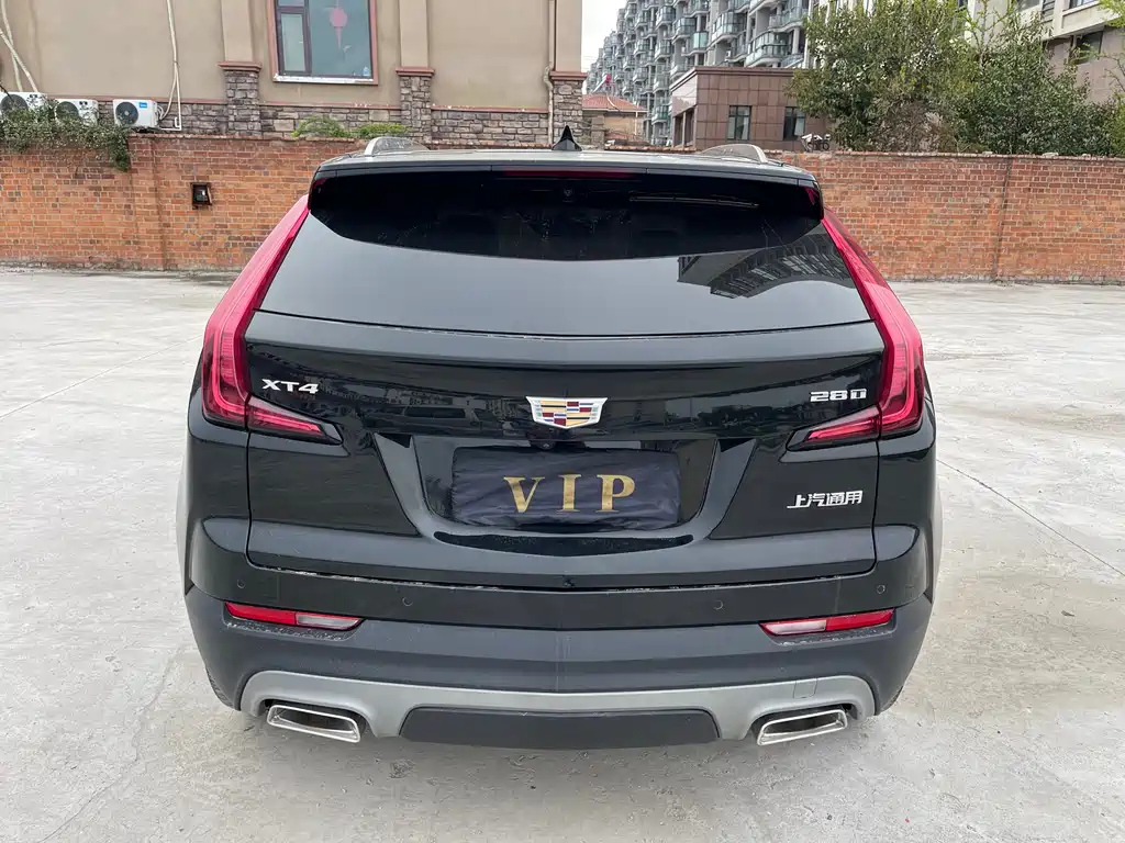 CADILLAC XT4 2021