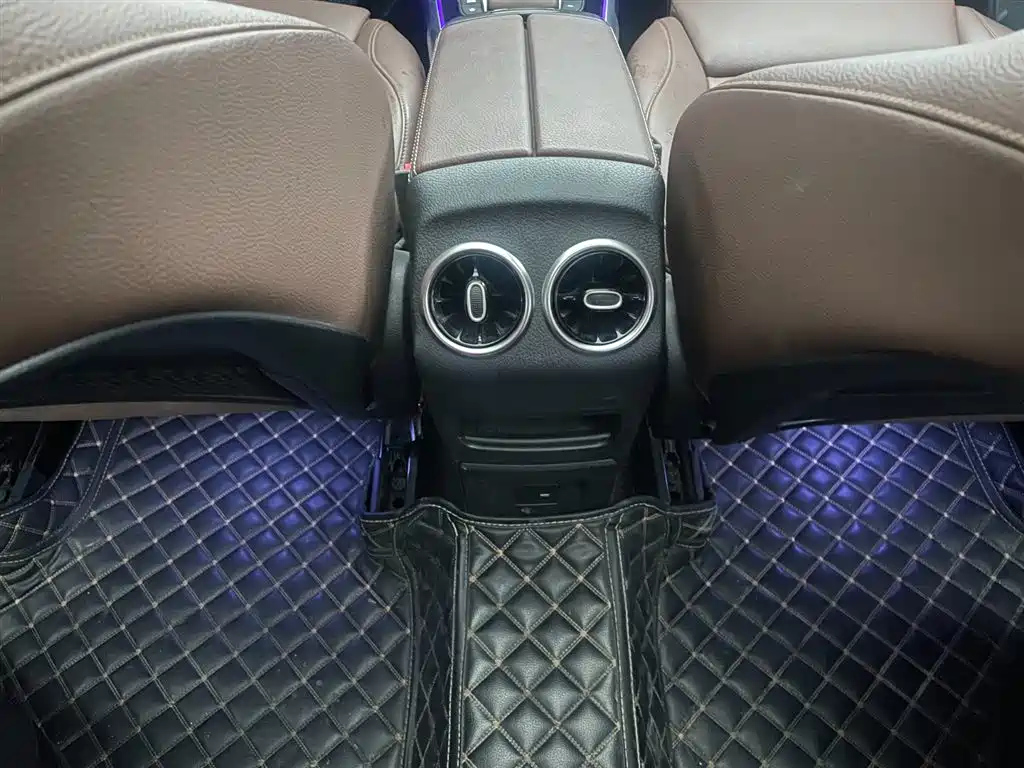MERCEDES BENZ GLB 2022