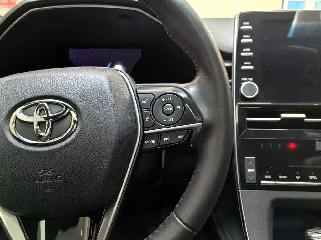 TOYOTA AVALON 2021
