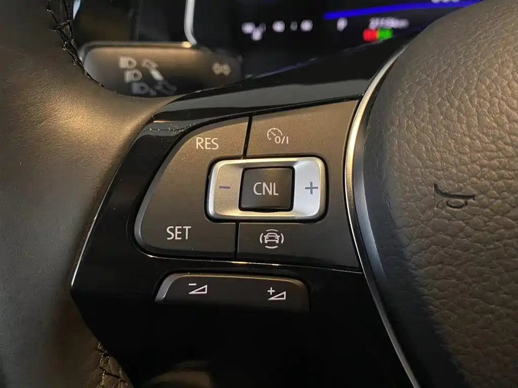 VOLKSWAGEN SAGITAR 2021