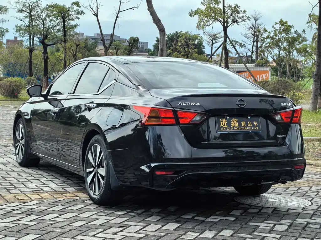 NISSAN TEANA 2021