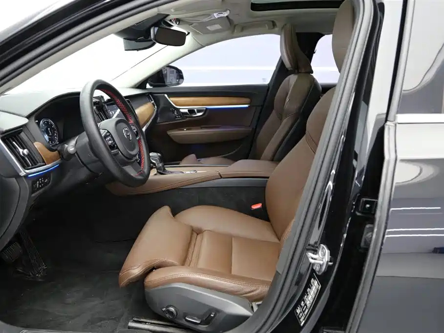 VOLVO S90 2020