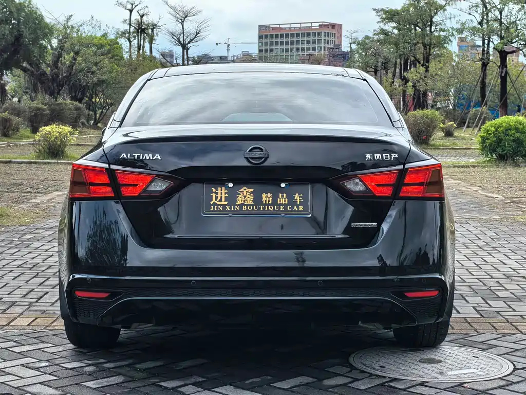 NISSAN TEANA 2021