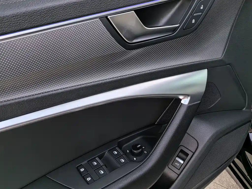 AUDI A6L 2020