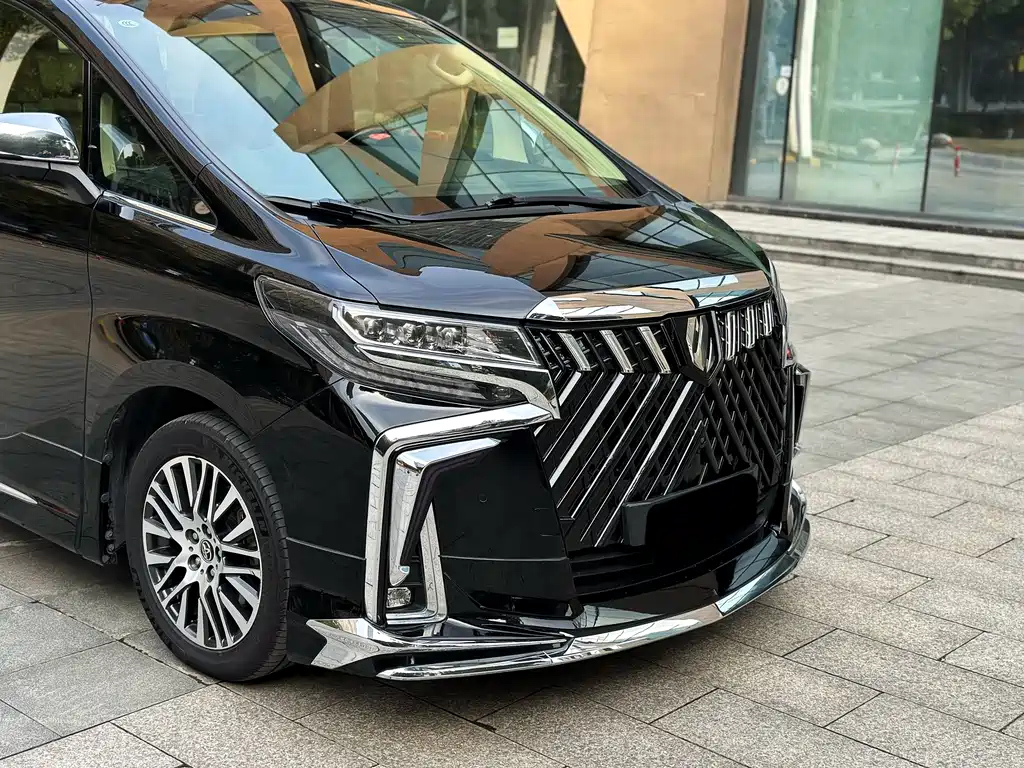 TOYOTA ALPHARD 2017