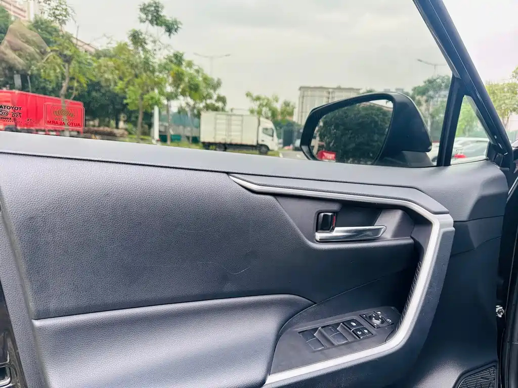 TOYOTA RAV4 RONGFANG 2020