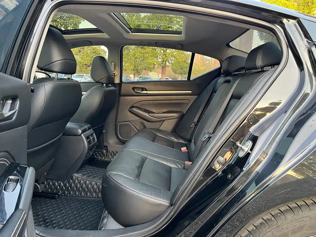 NISSAN TEANA 2021