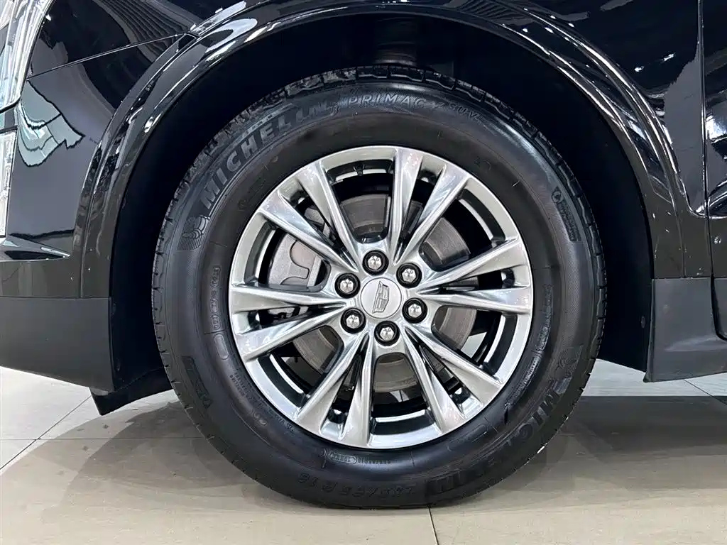 CADILLAC XT5 2020