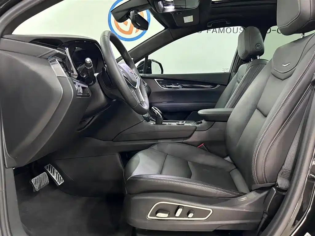 CADILLAC XT5 2020