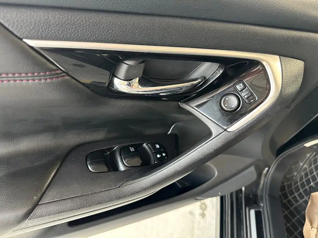 NISSAN TEANA 2018