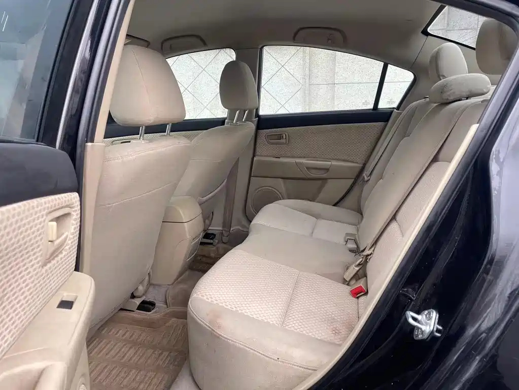 MAZDA 3 2008