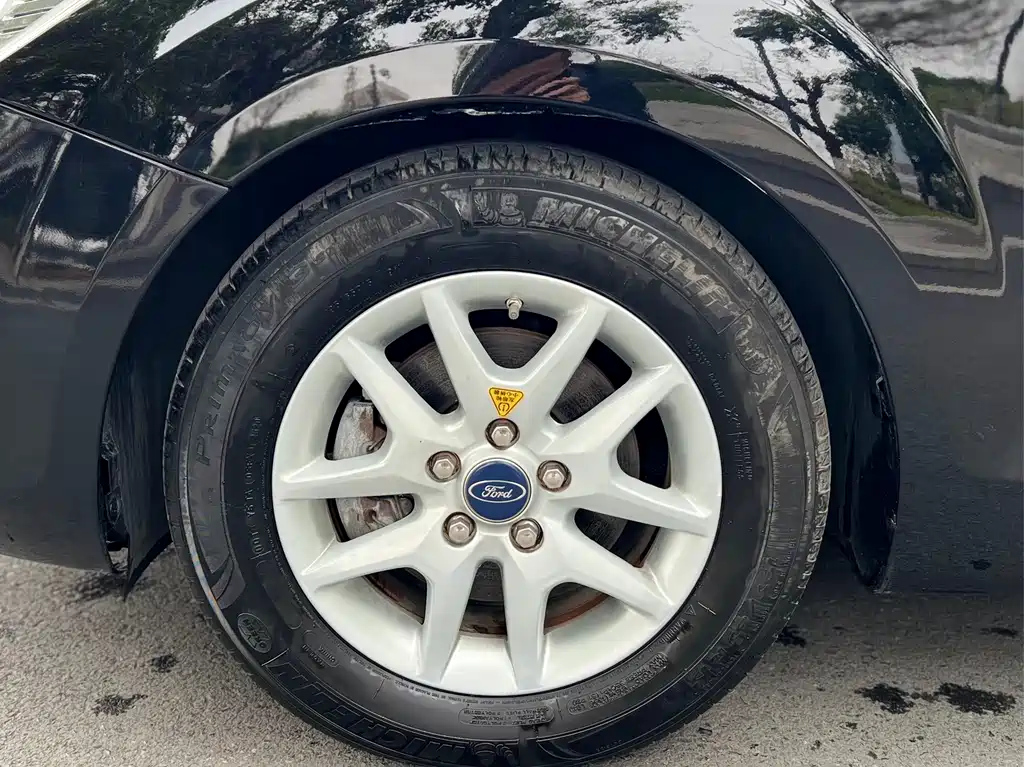 FORD FOCUS 2011