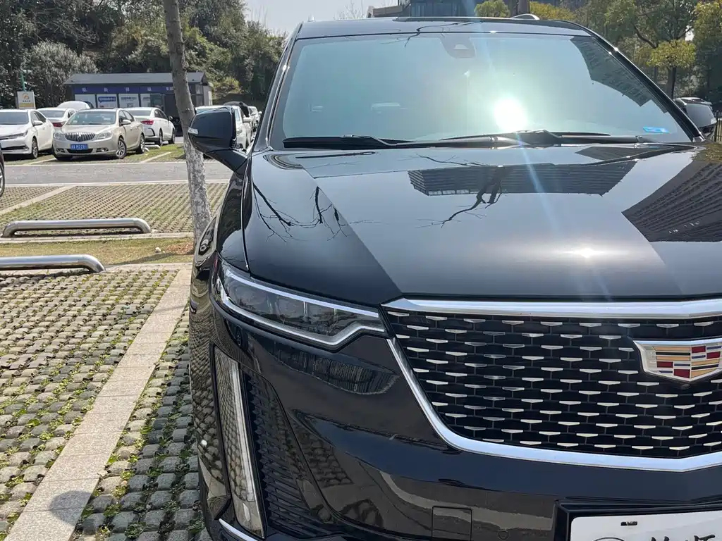 CADILLAC XT6 2021