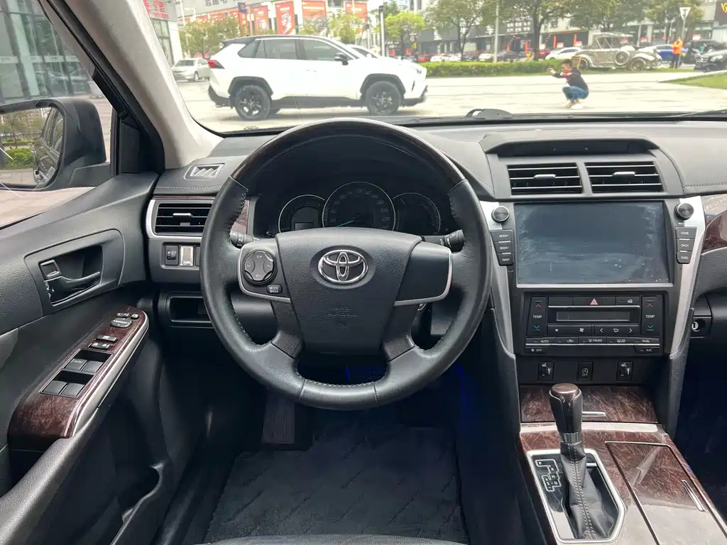 TOYOTA CAMRY 2017