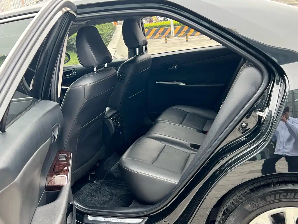 TOYOTA CAMRY 2017