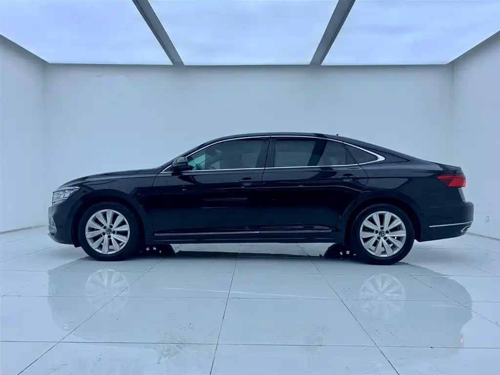 VOLKSWAGEN PASSAT 2021