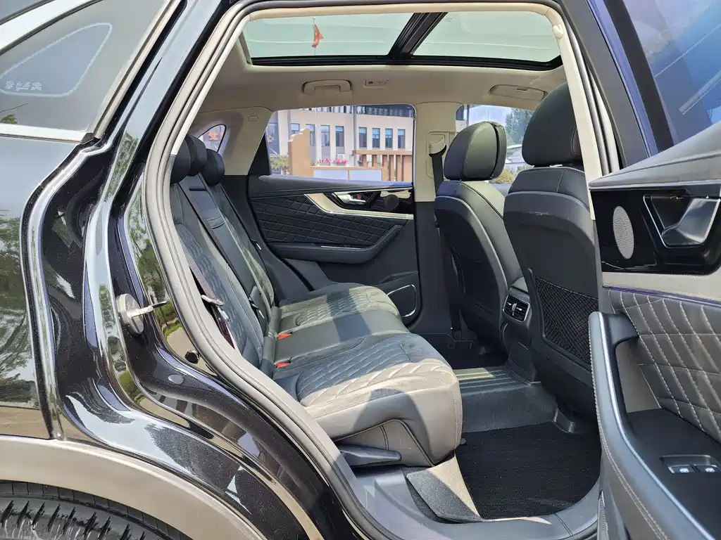 HONGQI HS5 2020