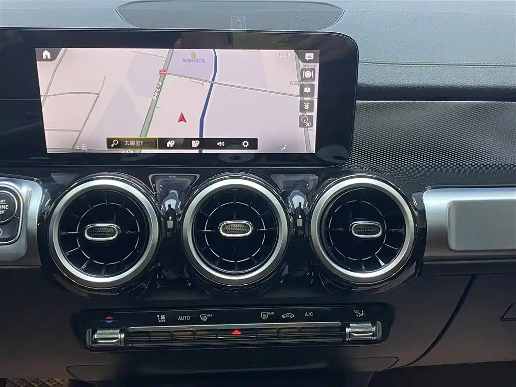 MERCEDES BENZ GLB 2022