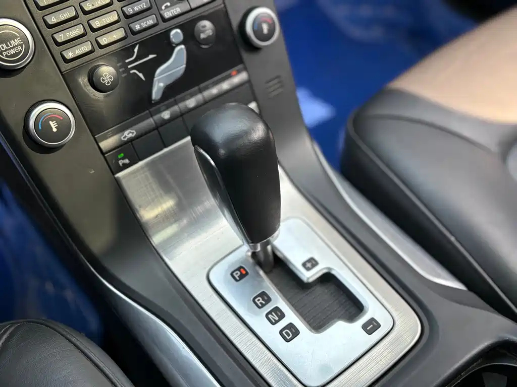 VOLVO S80L 2012