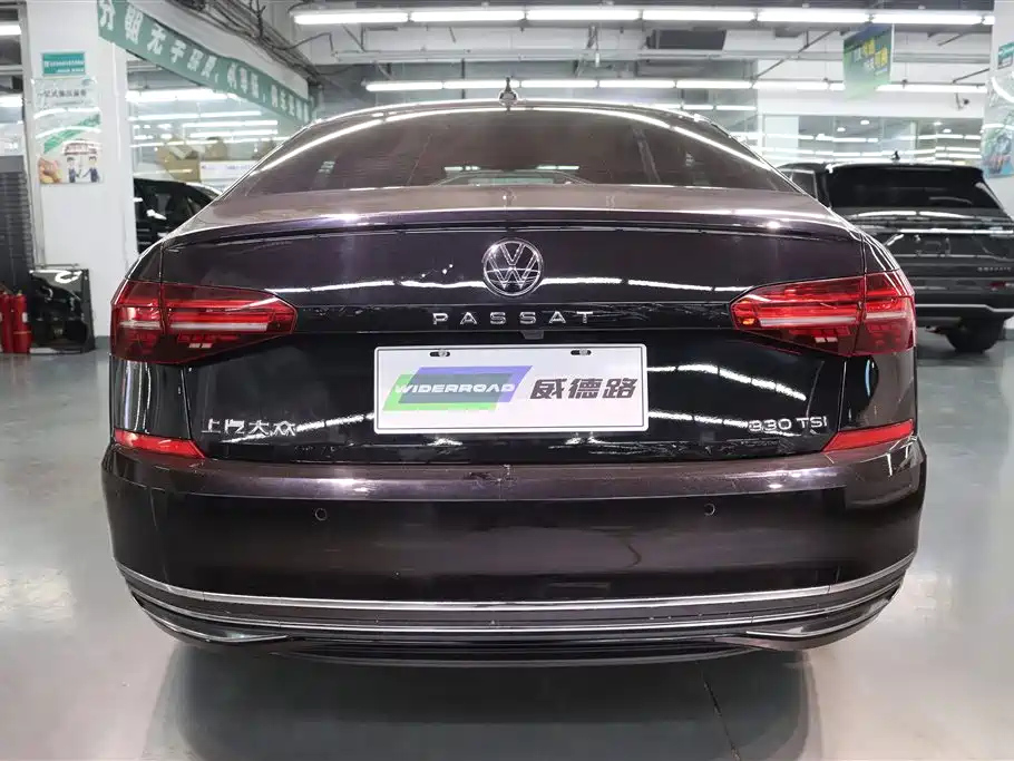 VOLKSWAGEN PASSAT 2021
