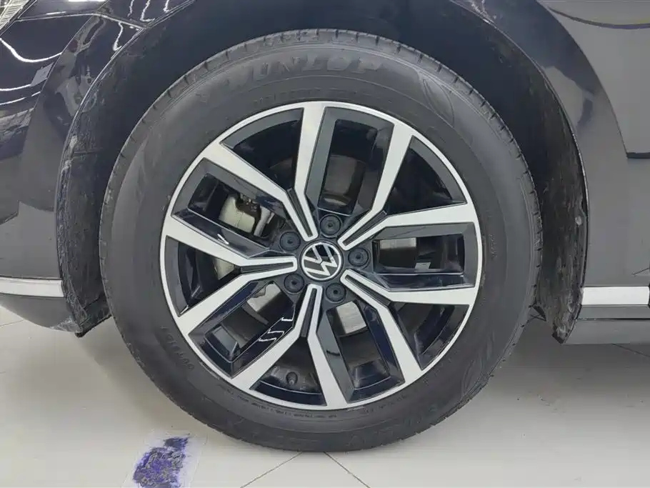 VOLKSWAGEN MAGOTAN 2022