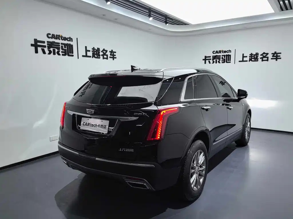 CADILLAC XT5 2021