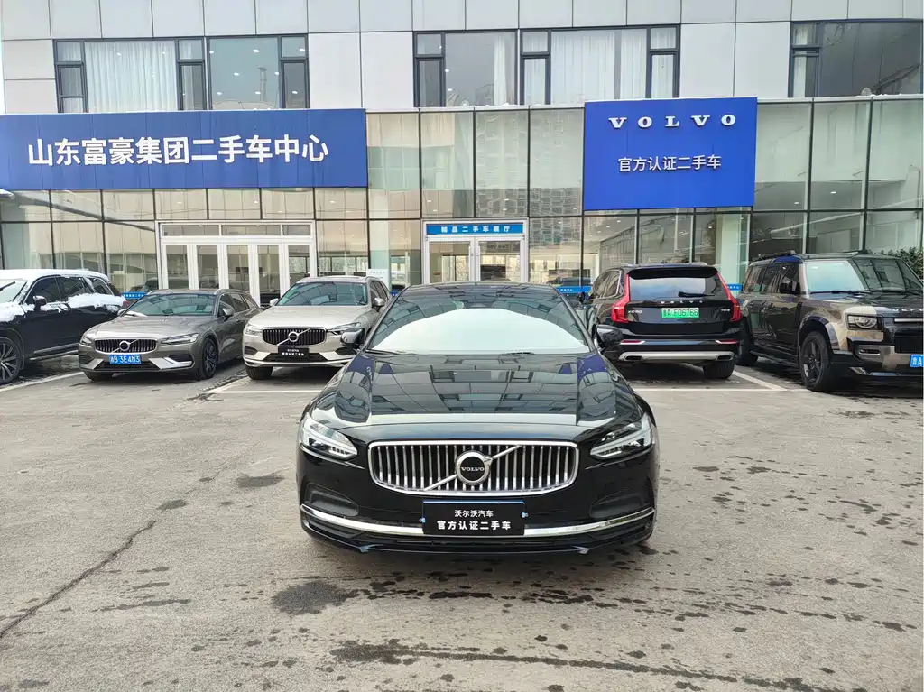 VOLVO S90 2022