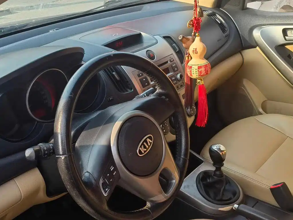 KIA FORTE 2011