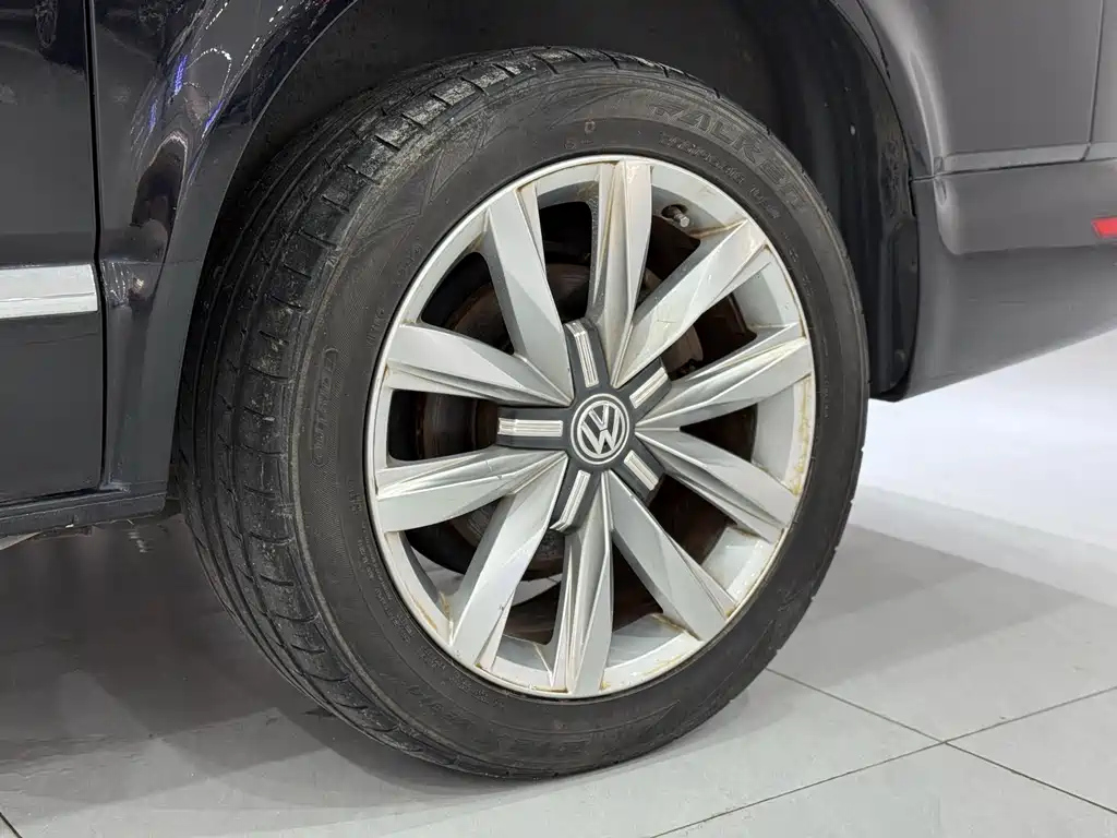 VOLKSWAGEN MULTIVAN 2018