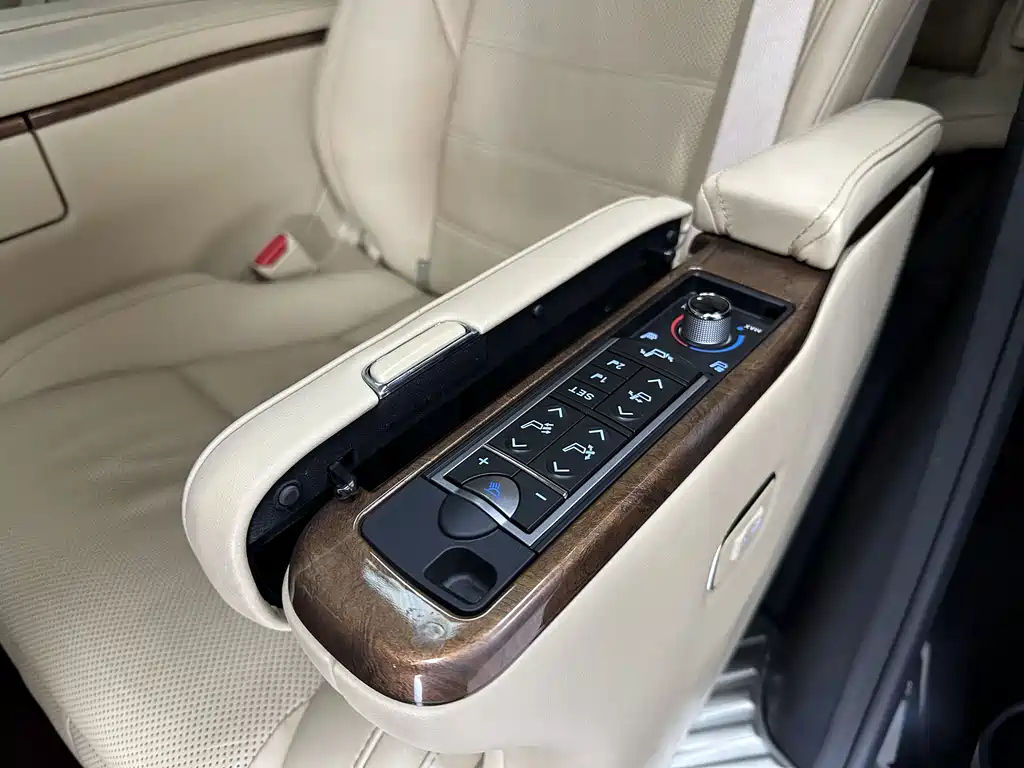TOYOTA ALPHARD 2017