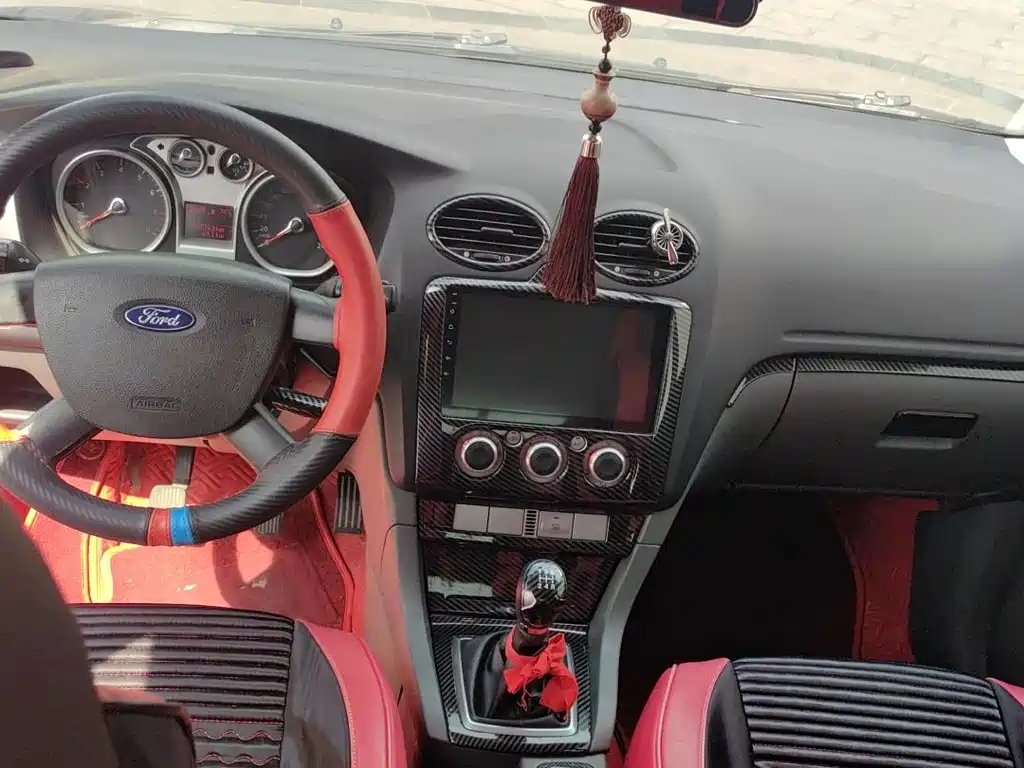 FORD FOCUS 2012
