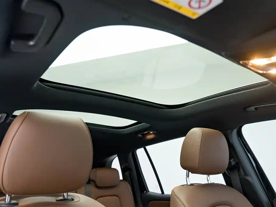 MERCEDES BENZ GLB 2022