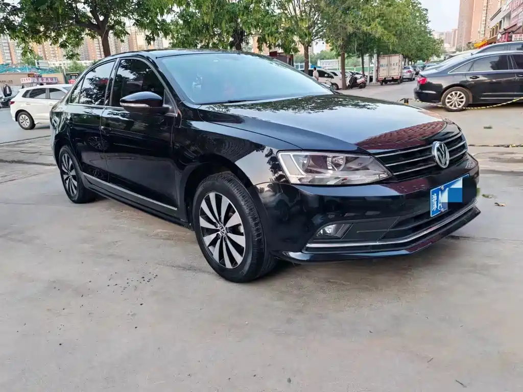 VOLKSWAGEN SAGITAR 2018