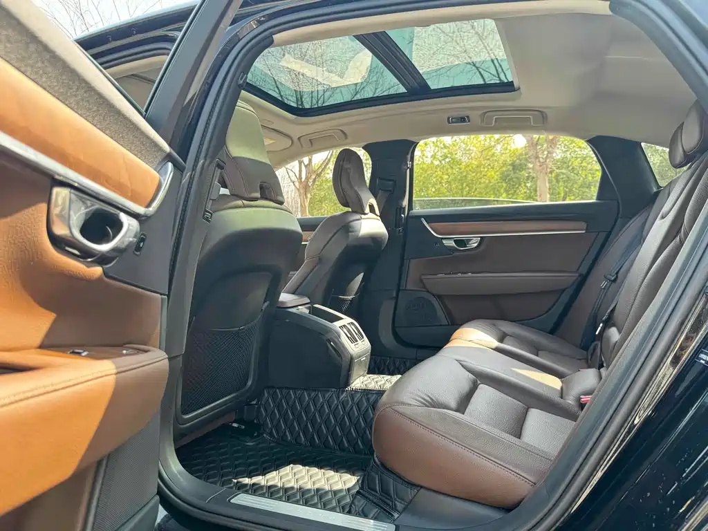 VOLVO S90 2020