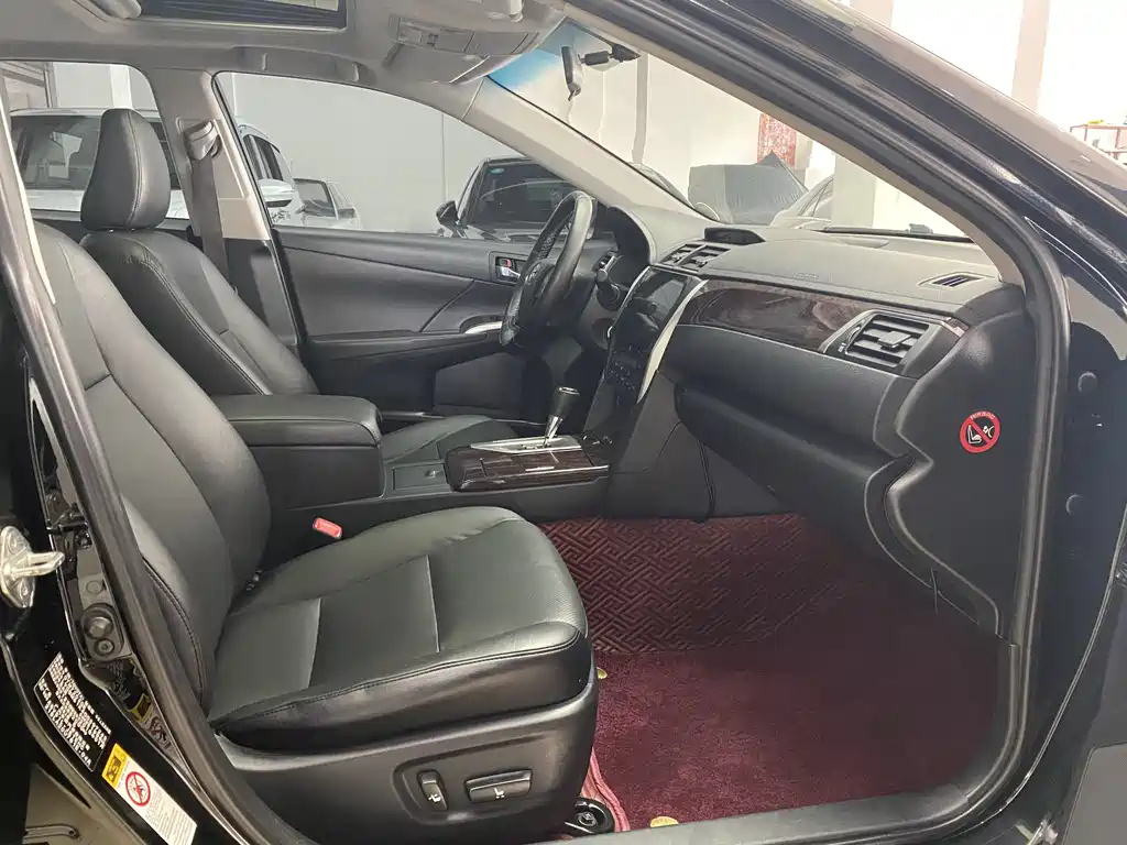 TOYOTA CAMRY 2016