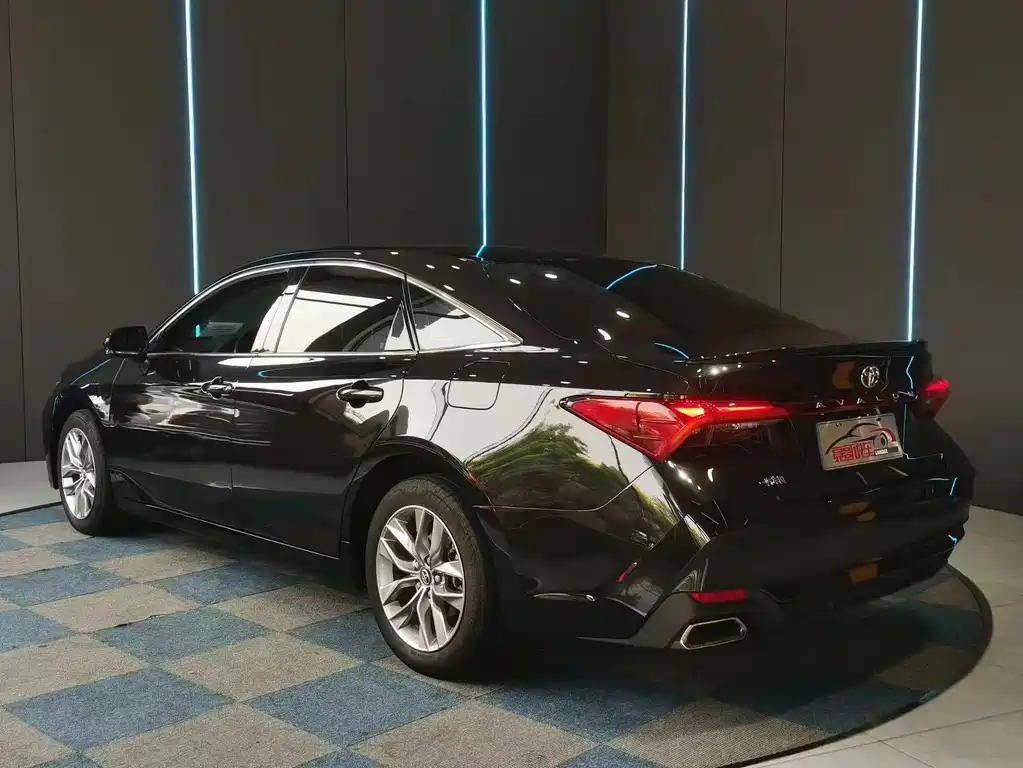 TOYOTA AVALON 2020