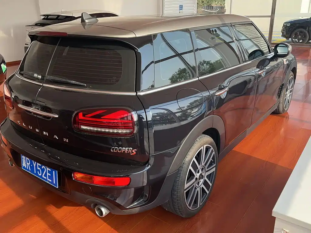 MINI CLUBMAN 2021
