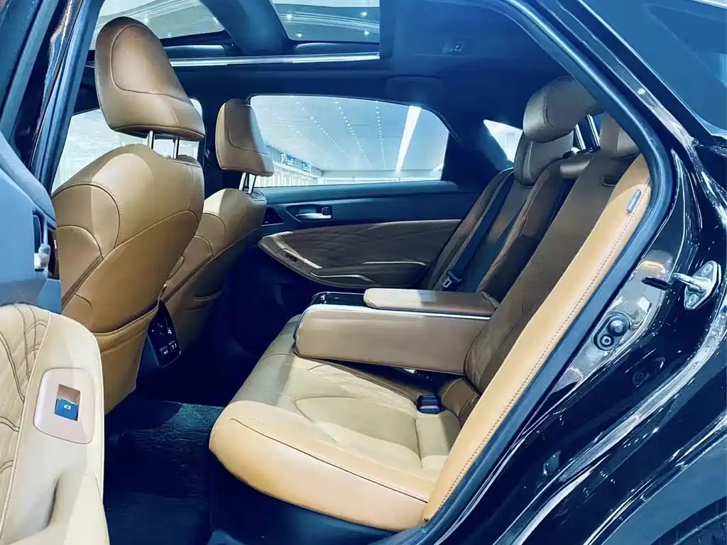 TOYOTA AVALON 2019