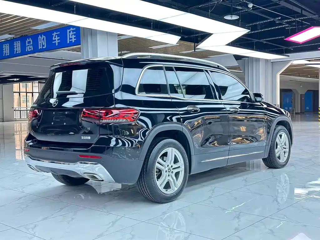 MERCEDES BENZ GLB 2021