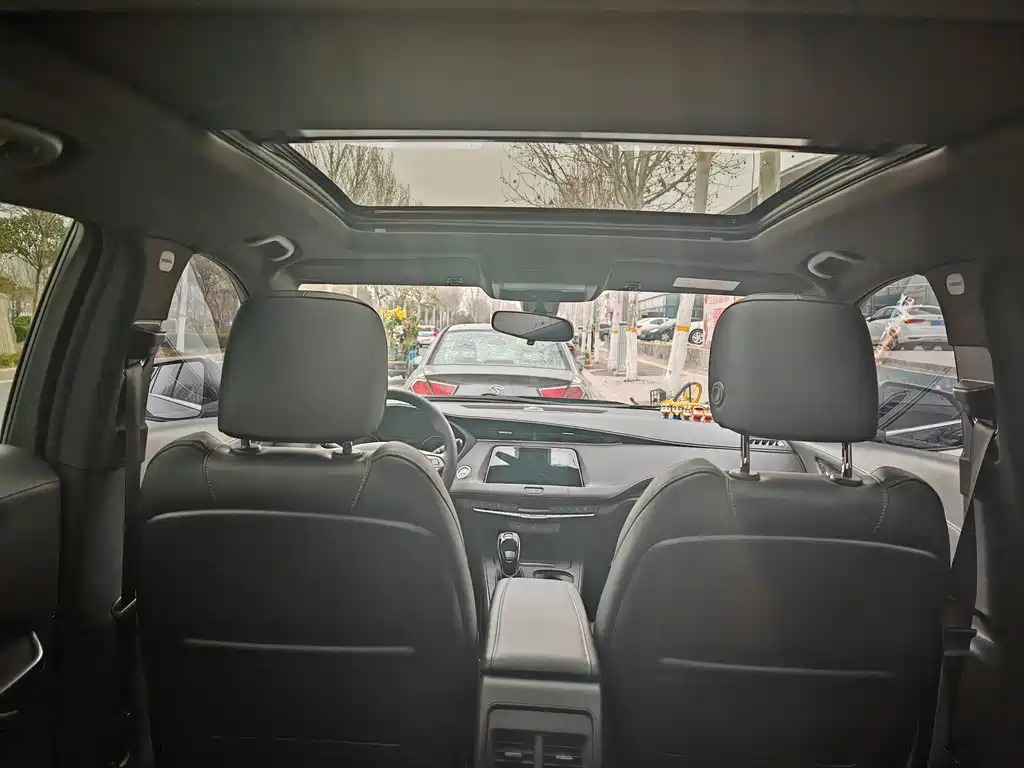 CADILLAC XT4 2021